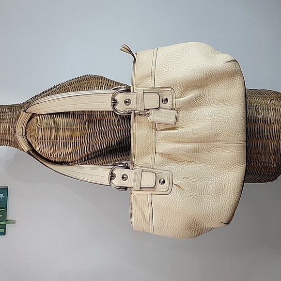 Coach Soho Collection Satchel Light Beige Pebble Leather Shoulder Tote Bag Bin6 - Picture 2 of 16
